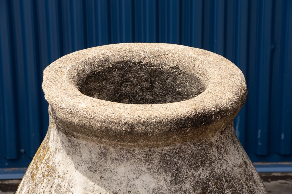 FRENCH OLIVE JAR PLANTER - 2