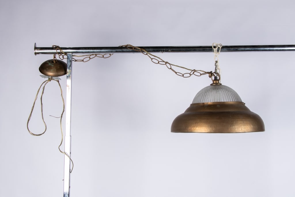 CONTEMPORARY RIBBED GLASS & BRASS PENDANT LIGHT - 8