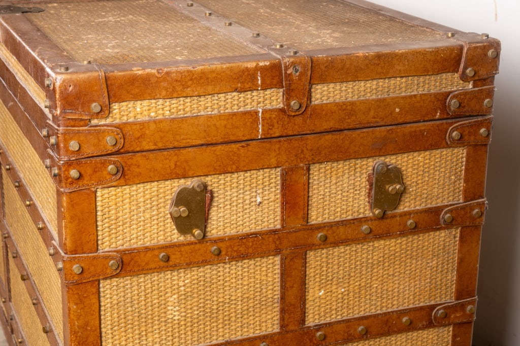 MAITLAND SMITH LEATHER-BOUND TRUNK - 7