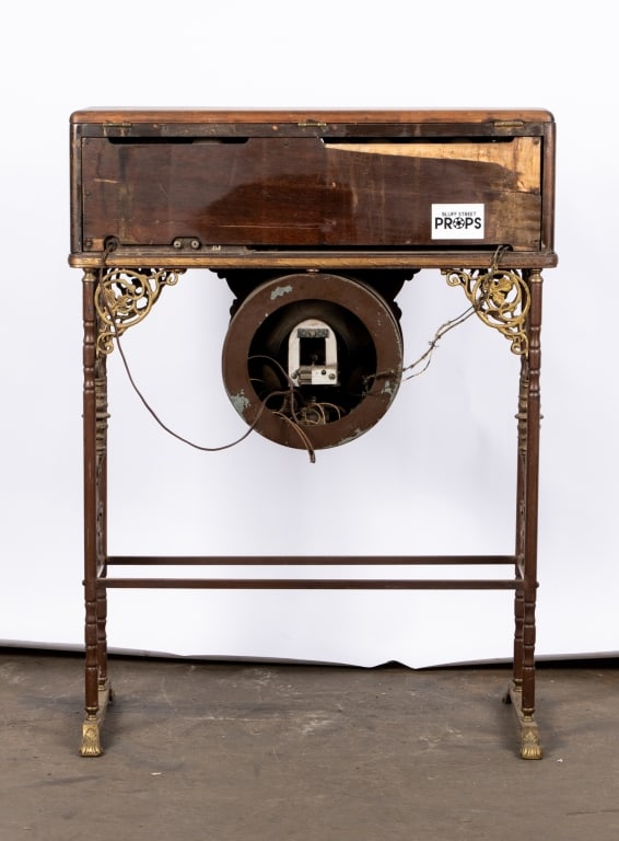 RCA RADIOLA 18 TUBE RADIO WITH ORNATE METAL BASE - 7