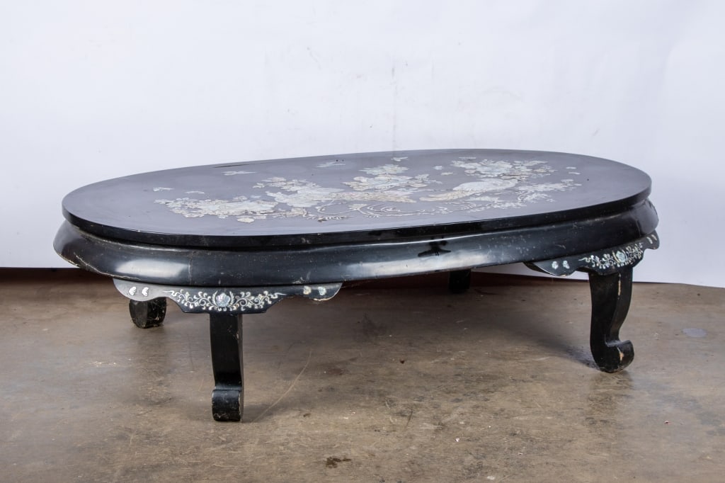20TH CENTURY CHINESE MOTHER OF PEARL INLAY TABLE - 2