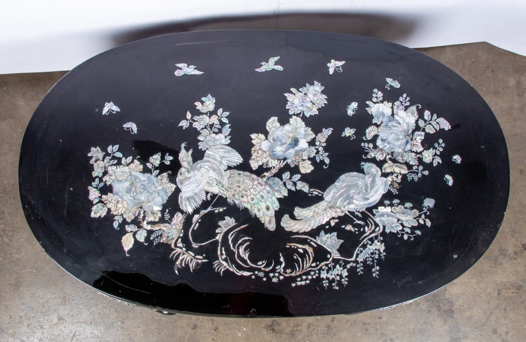 20TH CENTURY CHINESE MOTHER OF PEARL INLAY TABLE - 3