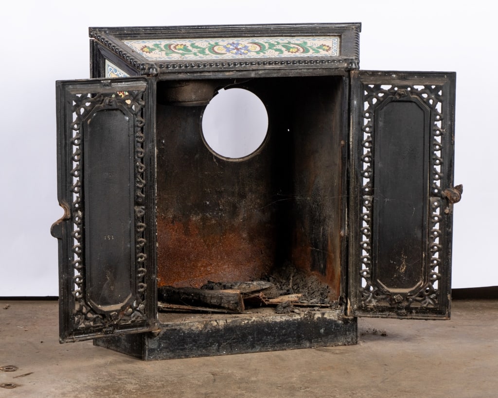 EUROPEAN CAST IRON FIREPLACE INSERT WITH COVER - 4