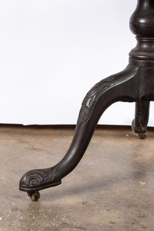 EARLY 20TH C. GEORGE III STYLE CARVED MAHOGANY THR - 9