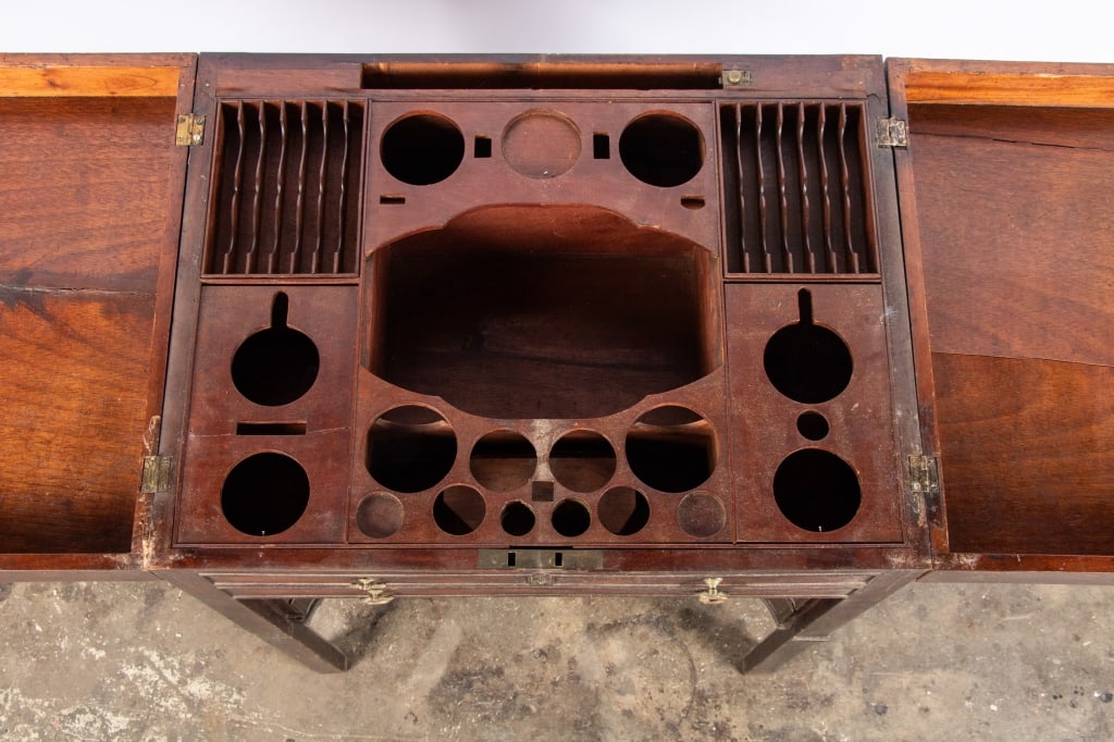 EDWARDIAN STYLE OAK METAMORPHIC COCKTAIL CABINET - 3