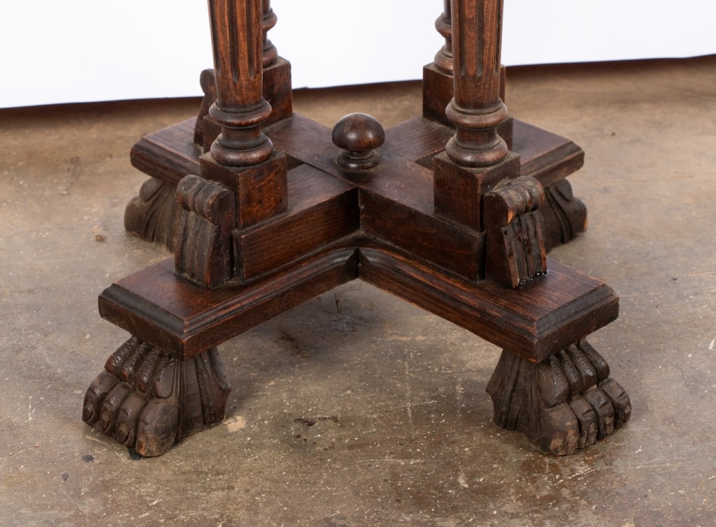 ACCENT TABLE WITH HEXAGONAL TOP & CLAW FEET - 3