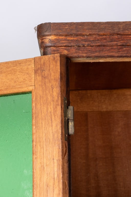 ARTS & CRAFTS DISPLAY CABINET - 7
