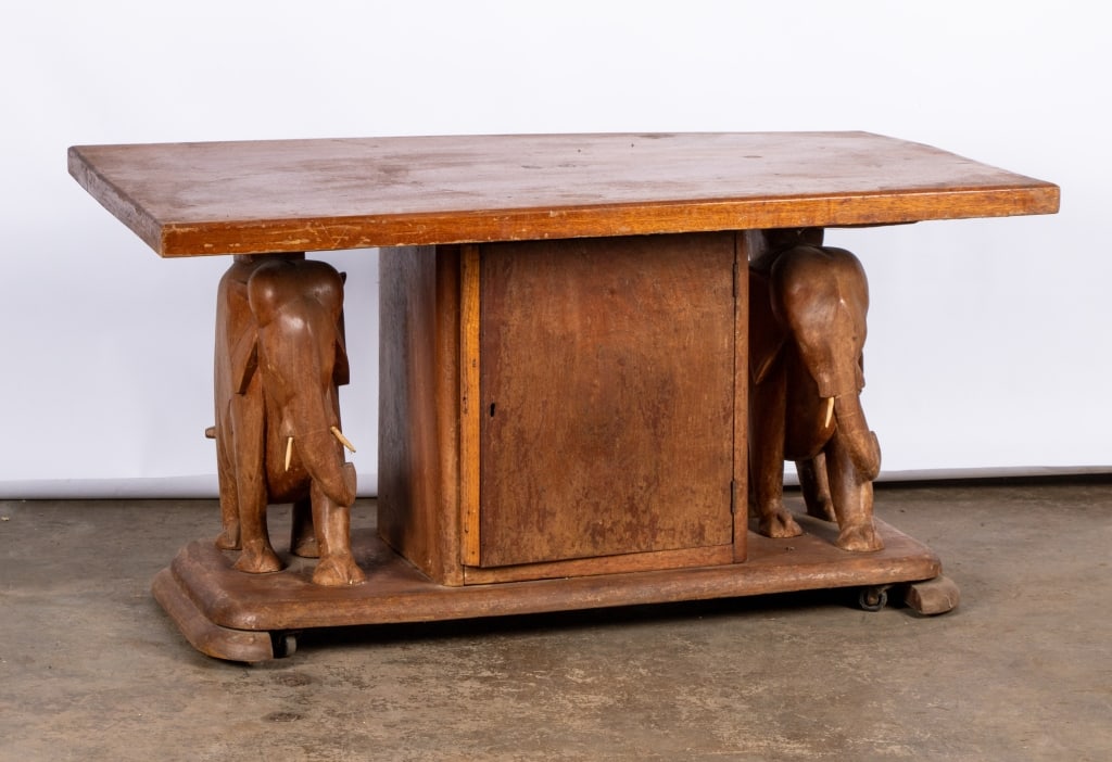MID-CENTURY TEAK ELEPHANT COFFEE TABLE - 4