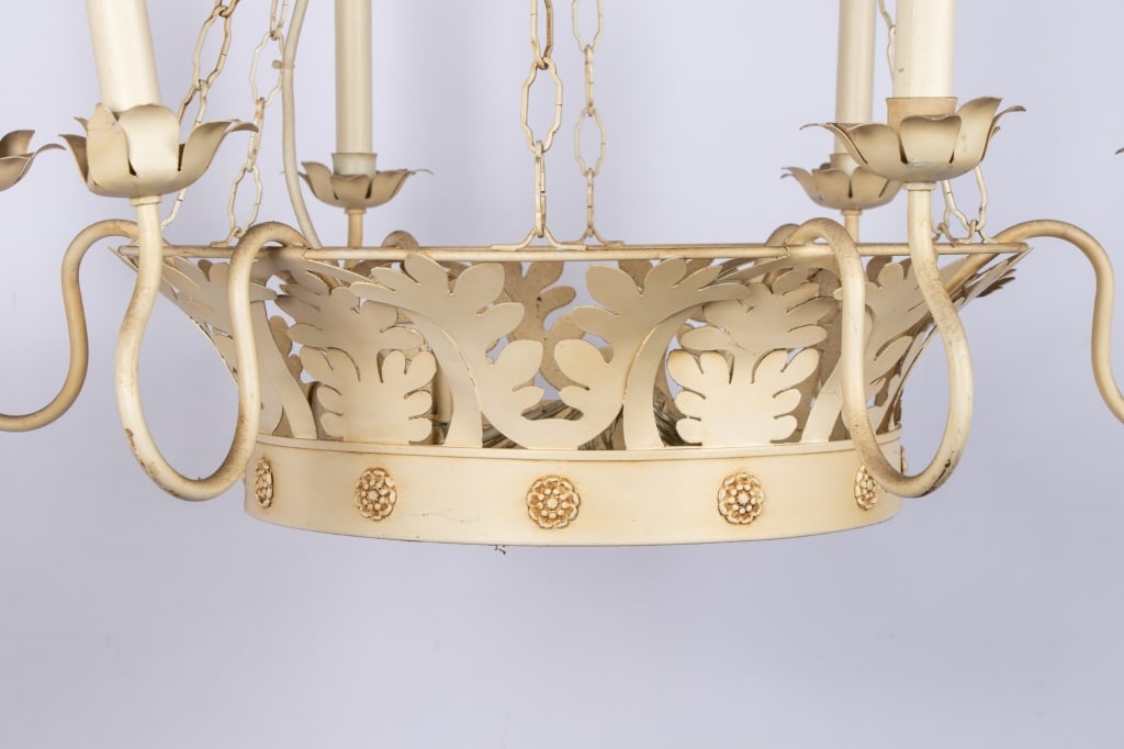 MODERN MEDIEVAL-INSPIRED METAL CHANDELIER - 5