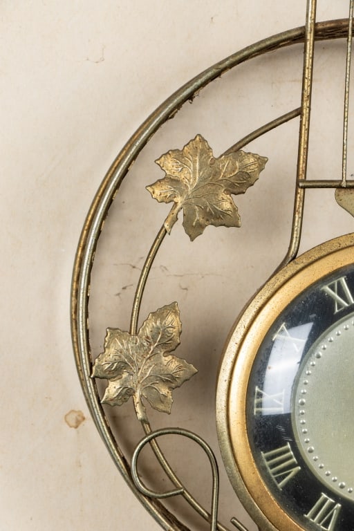 MID-CENTURY UNITED GOLDTONE WALL CLOCK - 3