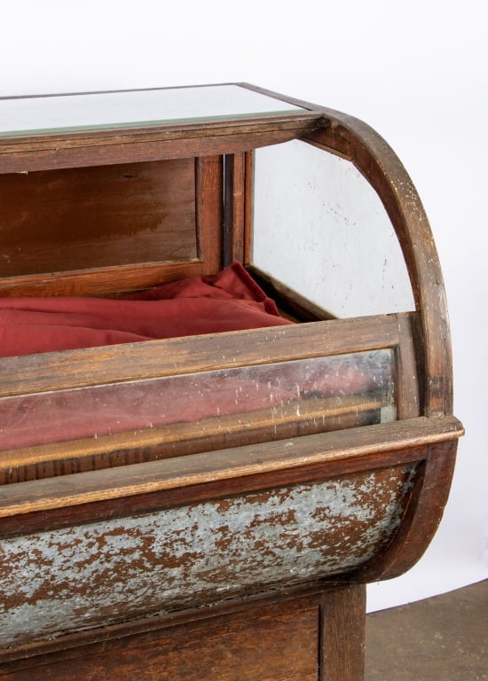 AMERICAN MERCANTILE STORE DISPLAY CASE - 5