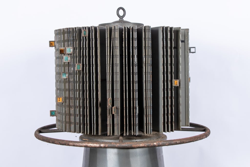 VINTAGE STANDING METAL FILING CAROUSEL - 2