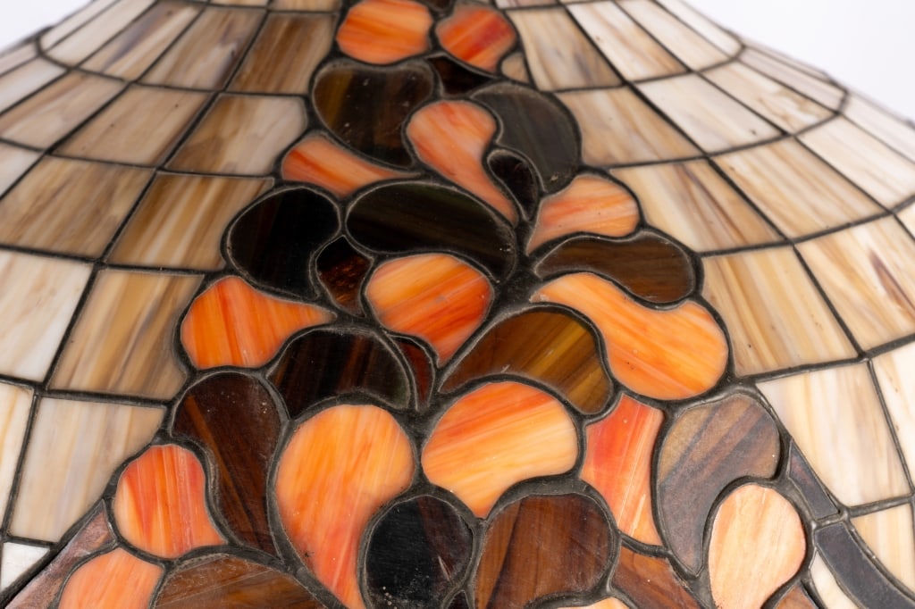 TIFFANY STYLE STAINED GLASS PENDANT LIGHT - 7