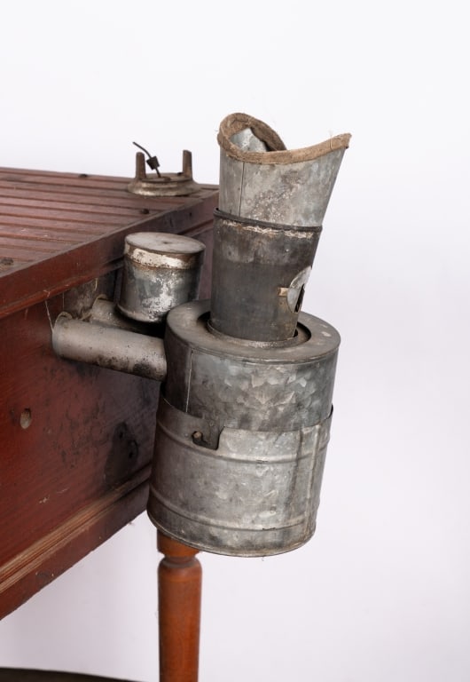 BUCKEYE EGG INCUBATOR TABLE - 2