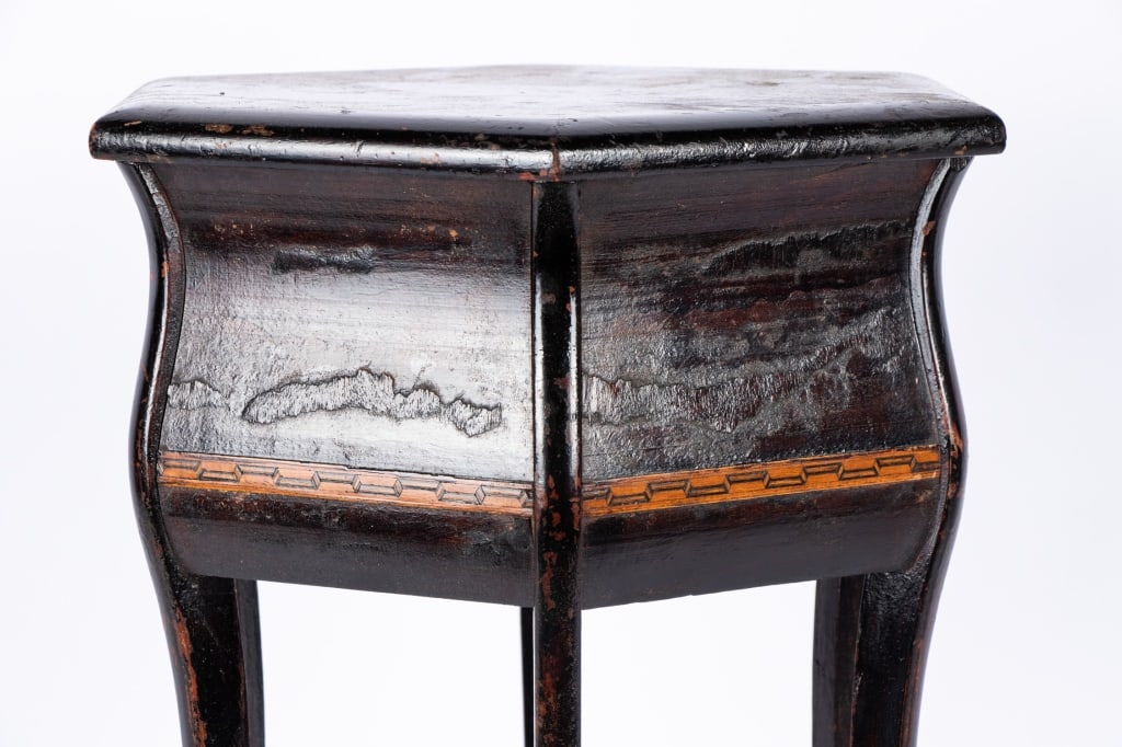 NEOCLASSICAL STYLE SMALL ACCENT TABLE - 5