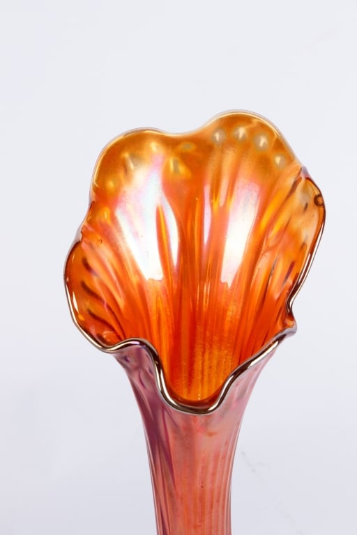 COLLECTION OF 3 MID-CENTURY GLASS VASES - 6