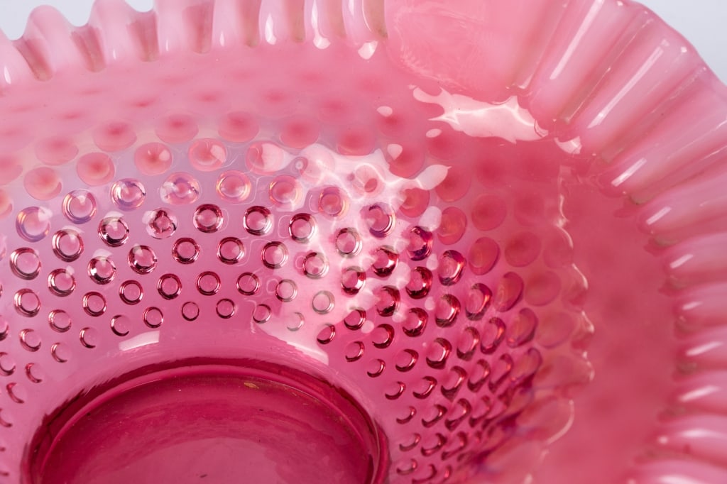 COLLECTION OF 4 OPALESCENT HOBNAIL GLASS ITEMS - 5