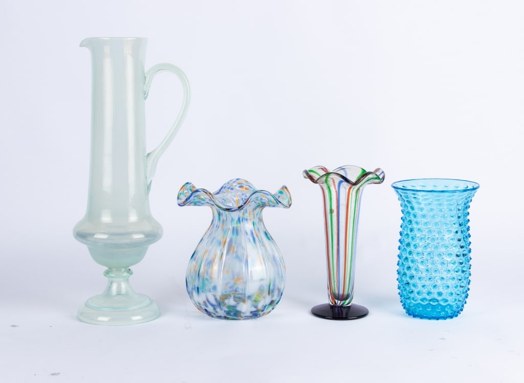 COLLECTION OF 4 MID-CENTURY GLASS ITEMS - 2