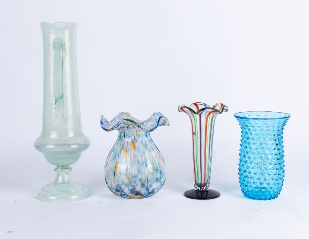 COLLECTION OF 4 MID-CENTURY GLASS ITEMS - 3