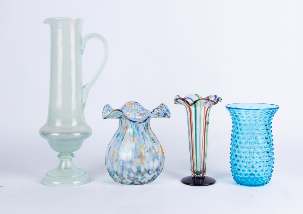 COLLECTION OF 4 MID-CENTURY GLASS ITEMS - 4