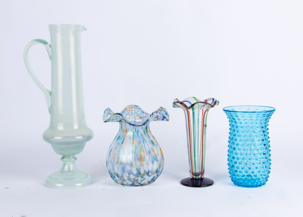 COLLECTION OF 4 MID-CENTURY GLASS ITEMS - 5