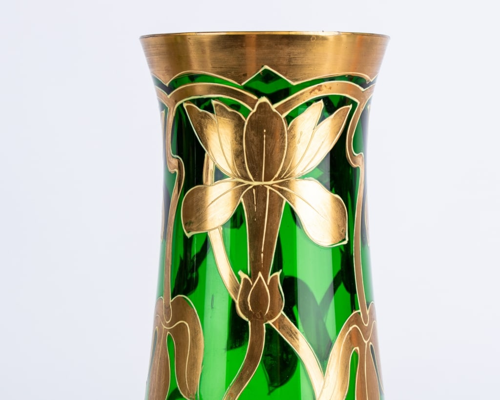 THREE MID-CENTURY HAND-PAINTED VASES - 7