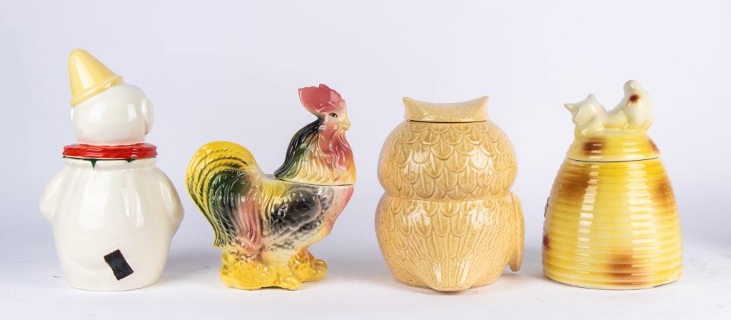 4 VINTAGE COOKIE JARS - 3