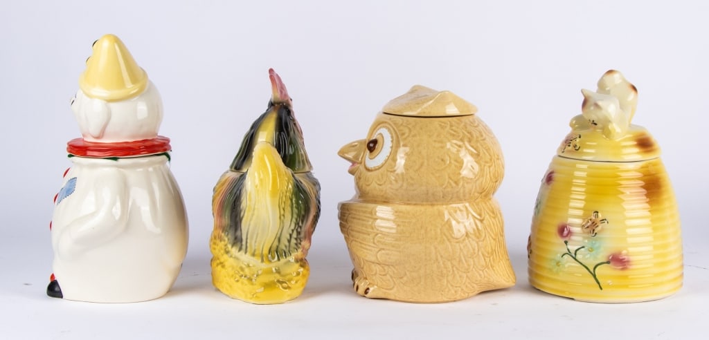 4 VINTAGE COOKIE JARS - 4