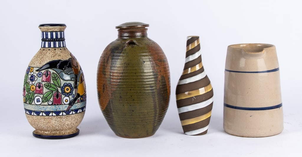 FOUR MID-CENTURY POTTERY ITEMS - 3