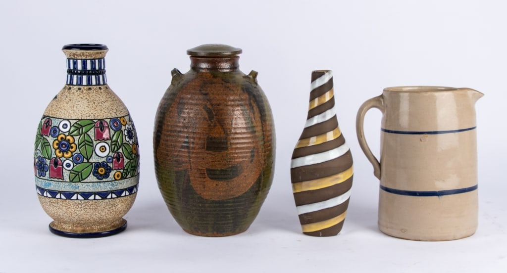 FOUR MID-CENTURY POTTERY ITEMS - 4