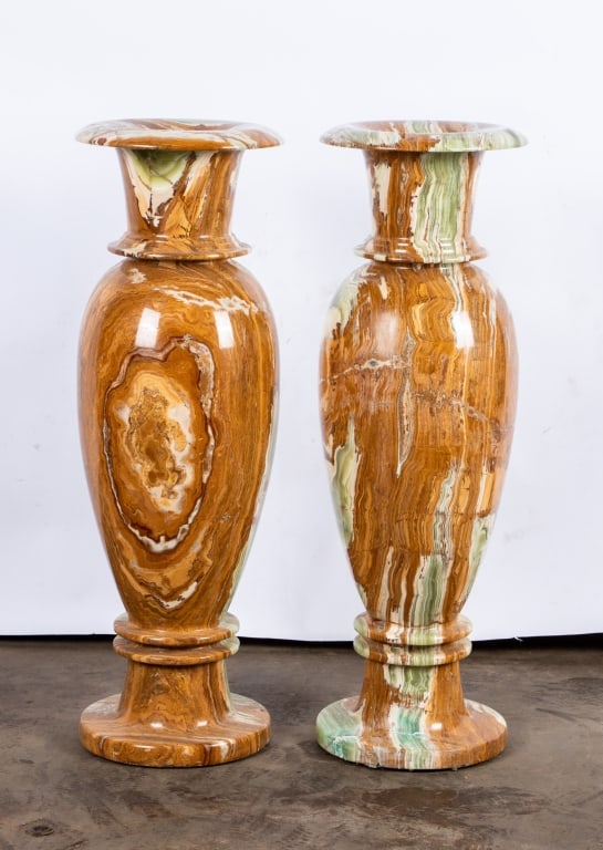 PAIR OF POLISHED ONYX FLOOR VASES - 7