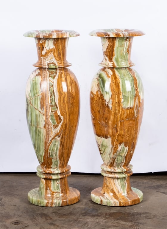 PAIR OF POLISHED ONYX FLOOR VASES - 8