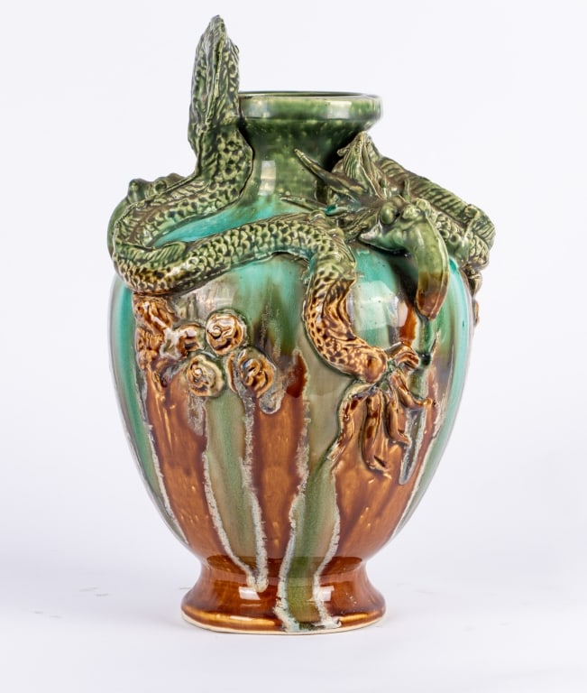 20TH CENTURY GLAZED CERAMIC DRAGON VASE - 2