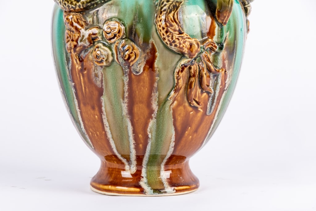 20TH CENTURY GLAZED CERAMIC DRAGON VASE - 4
