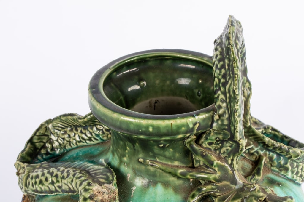 20TH CENTURY GLAZED CERAMIC DRAGON VASE - 9