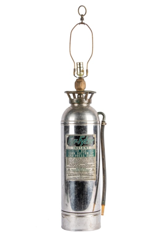 FYR-FYTER FIRE EXTINGUISHER TABLE LAMP (1 of 6)