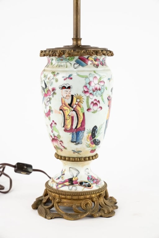 FAMILLE ROSE PORCELAIN & ORMOLU TABLE LAMP - 2