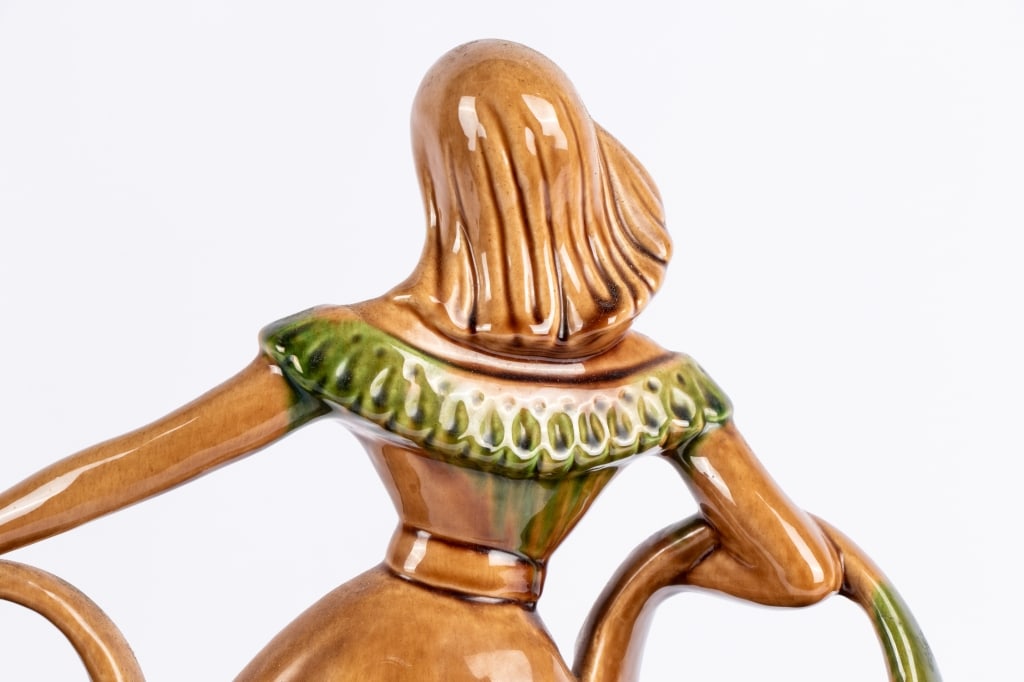 VINTAGE ROYAL HAEGER FIGURAL PLANTER - 6