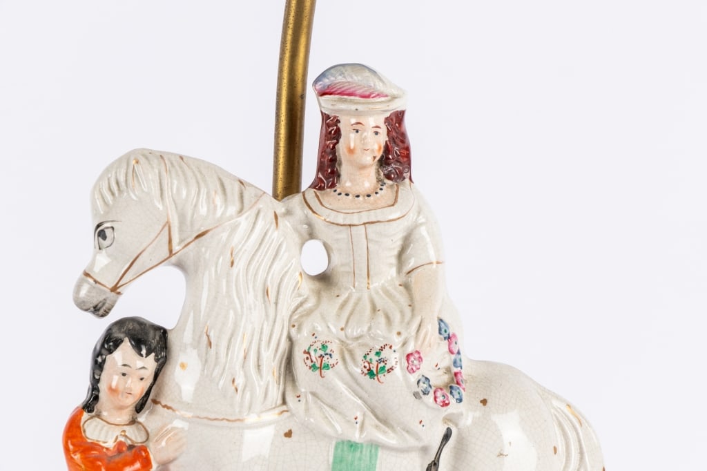 ANTIQUE ENGLISH FIGURAL PORCELAIN LAMP - 3