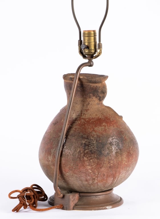 VINTAGE FIGURAL POTTERY TABLE LAMP - 5