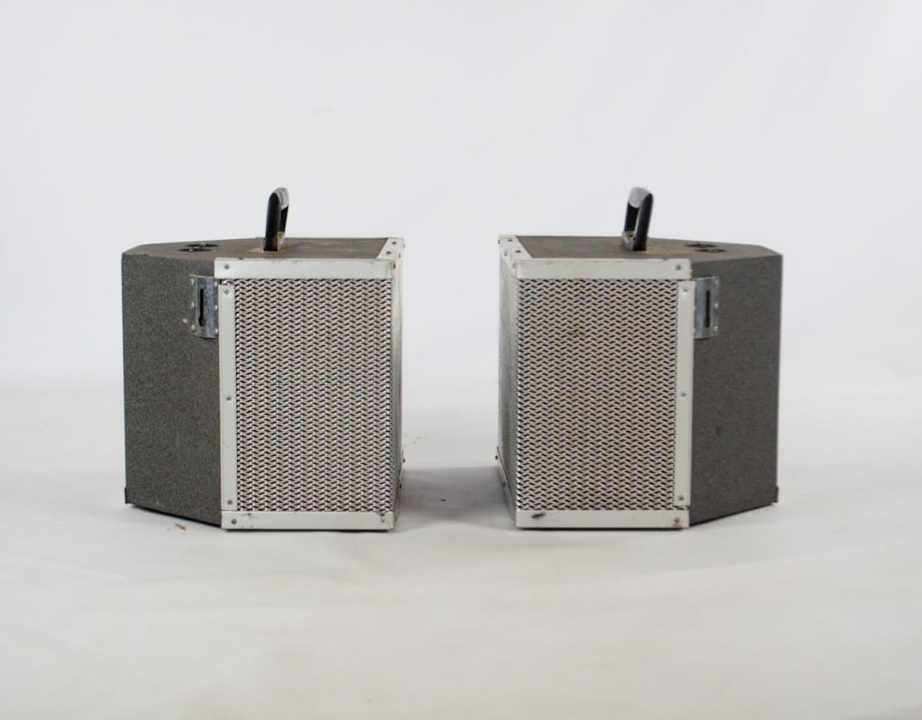 1970S PAIR OF SMALL HILTON SPEAKERS - 2
