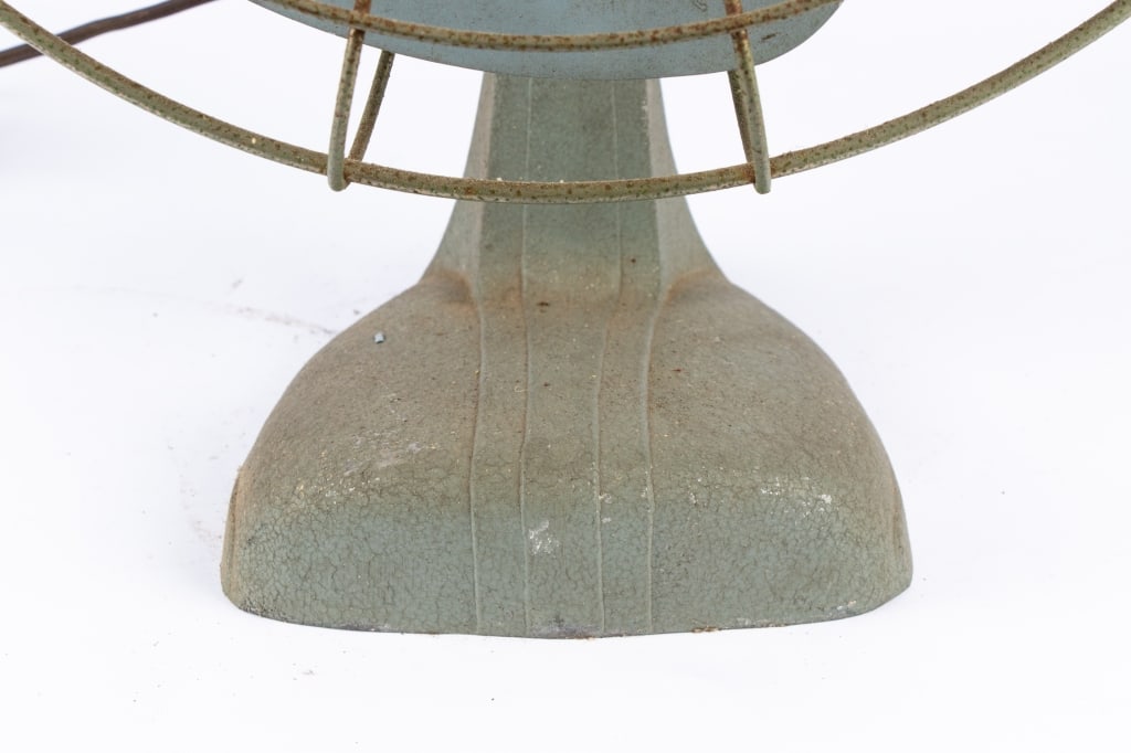 VINTAGE DOMINION INDUSTRIAL FAN - 4