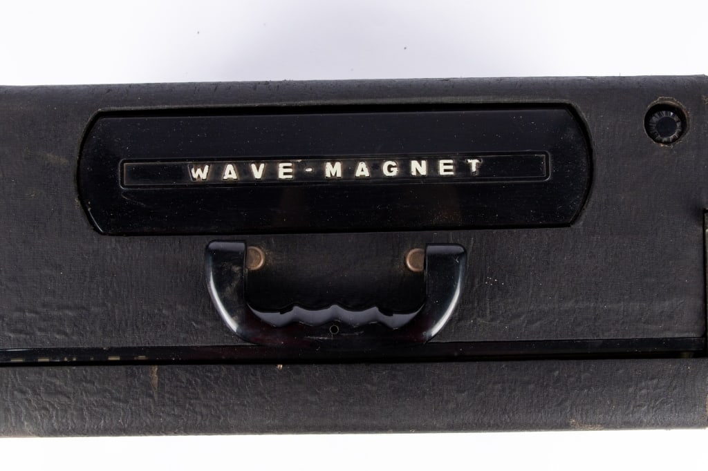 VINTAGE ZENITH TRANS-OCEANIC RADIO - 5