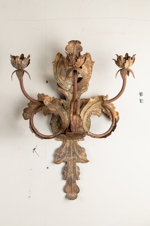 PAIR OF 20TH CENTURY ITALIAN WALL SCONCES - 3