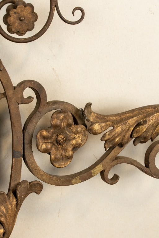 BRASS COAT OF ARMS FOUR ARM WALL SCONCE - 6