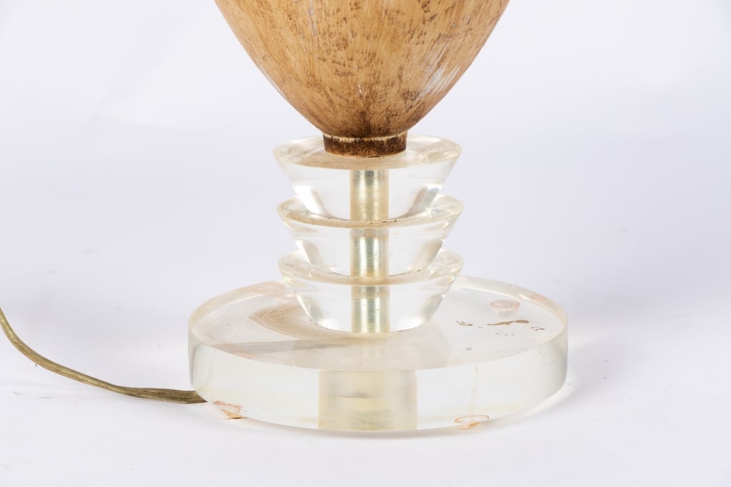 MODERN LUCITE & CERAMIC TABLE LAMP - 3