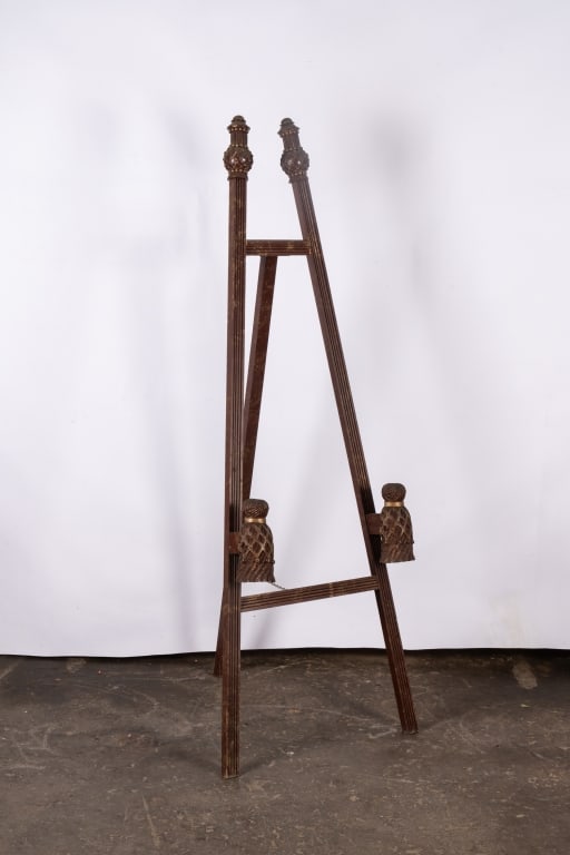 VINTAGE ARTIST’S EASEL - 2