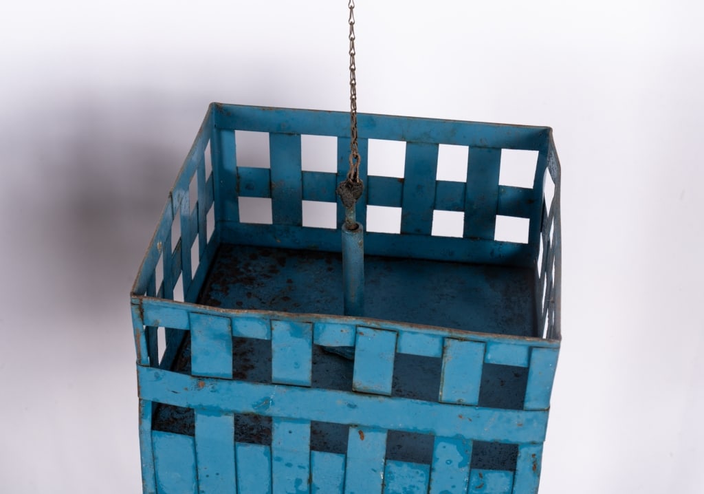 PAIR OF ITALIAN IRON HANGING PLANTERS - 6