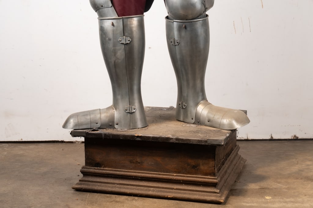 20TH CENTURY MARTO SUIT OF ARMOR - 6