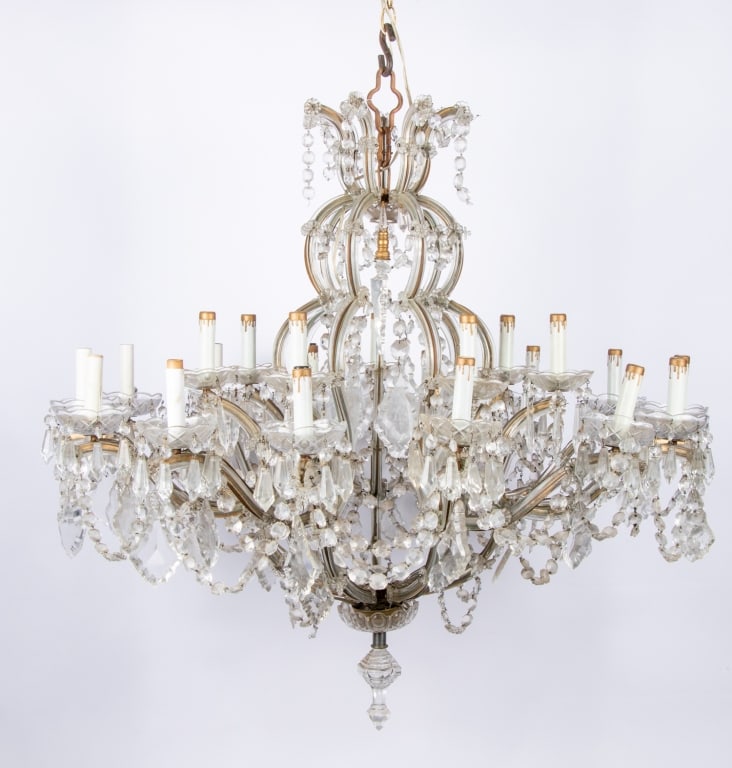 LARGE VENETIAN STYLE CHANDELIER - 2